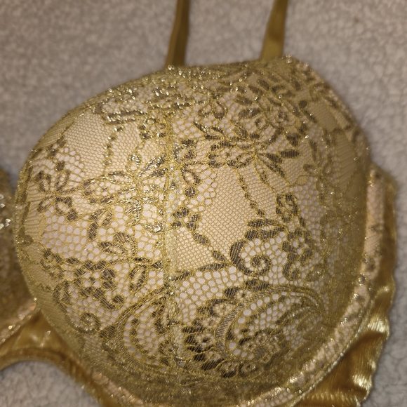 Victoria's Secret: Push-Up Floral Lace Yellow With Metallic Gold Bra. Sz 40DD. - Picture 8 of 16